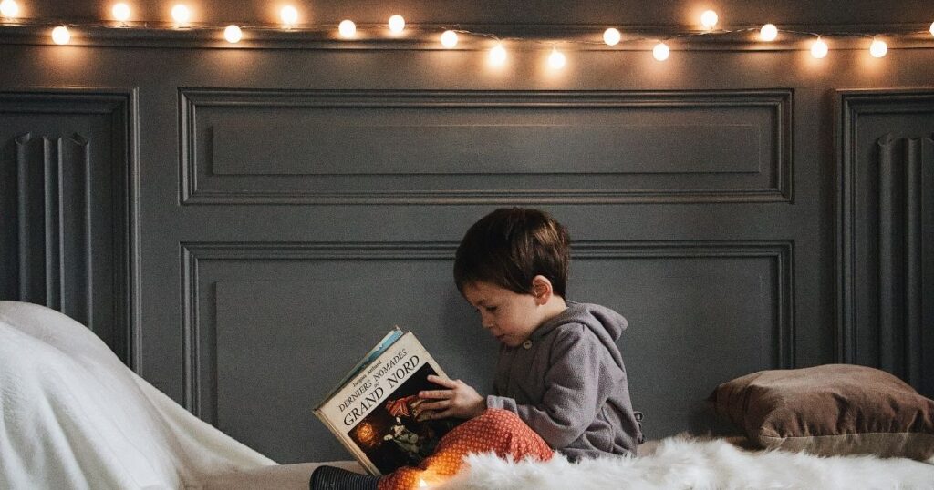 Bambino che legge Infokids